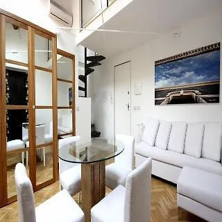 Ferrini Home - Via Monte Sant'Agata Catania Italien